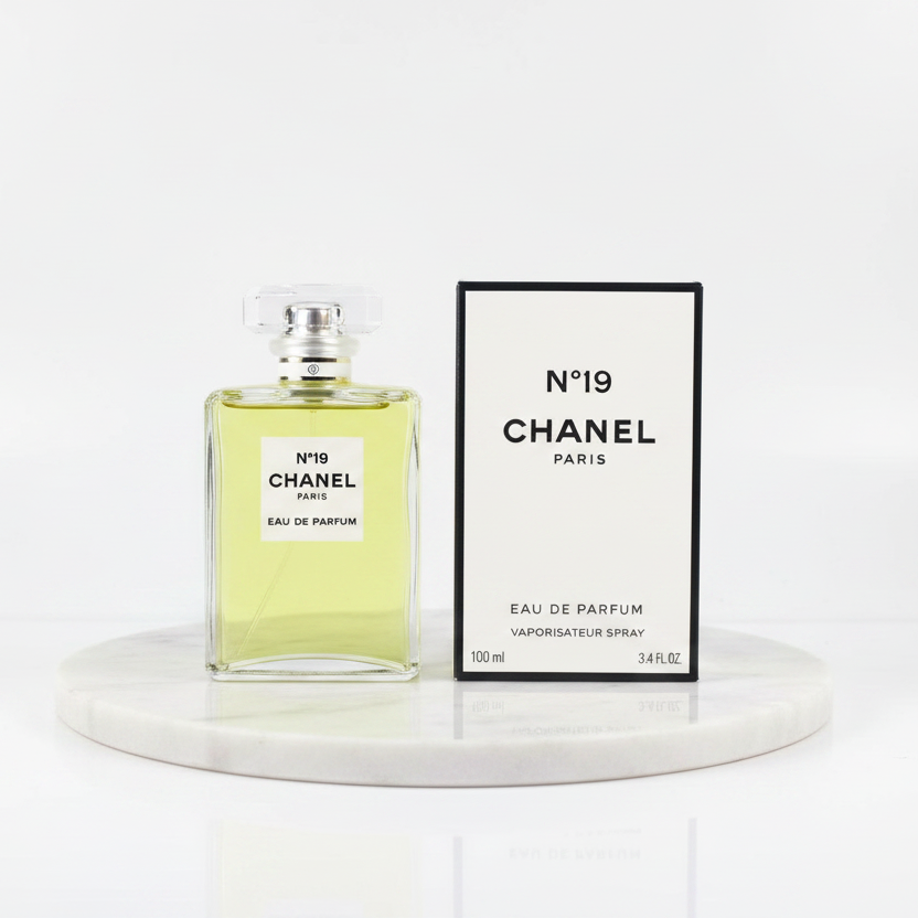 No 19 | Eau de Parfum Spray | Size: 3.4 FL OZ / 100ml